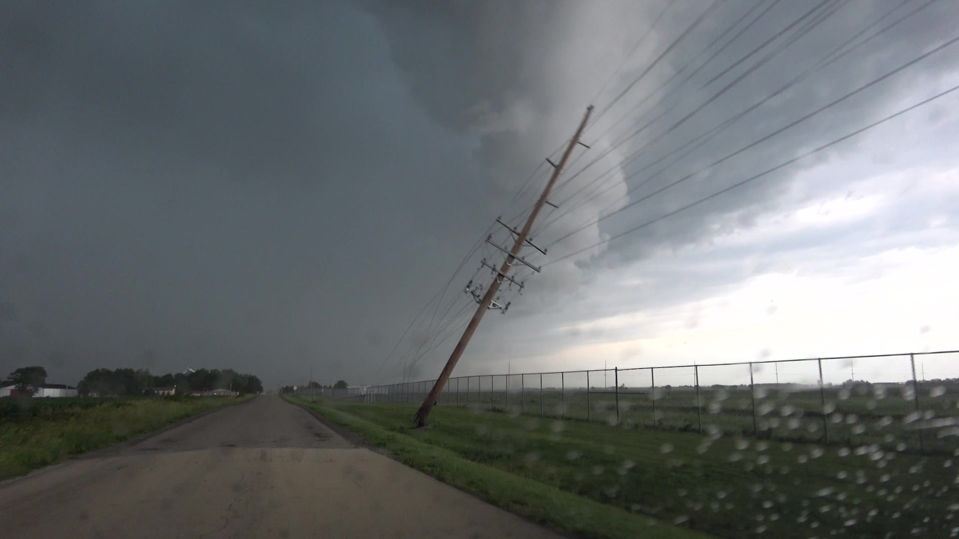 Extreme Tornado Video Snapping Power Lines And Hitting Ipava, IL