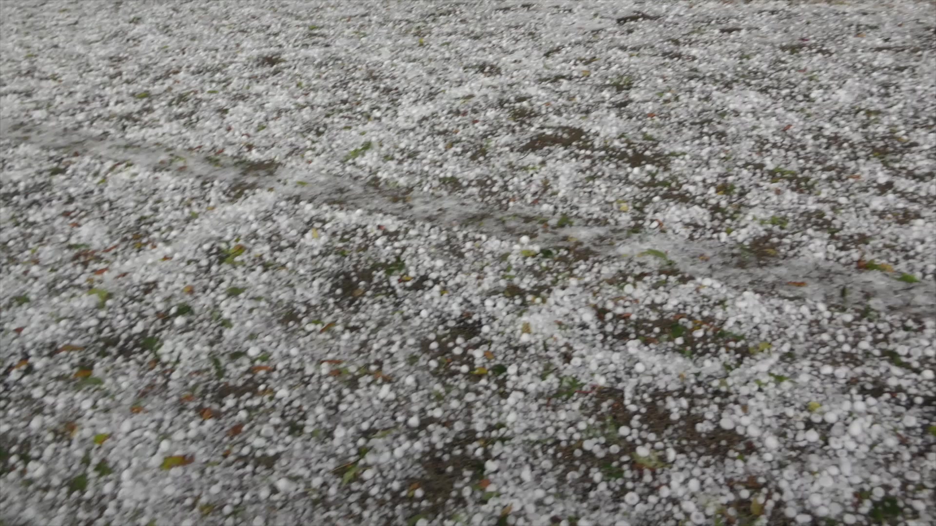 Massive hail covers the ground like snow in Southern Minnesota