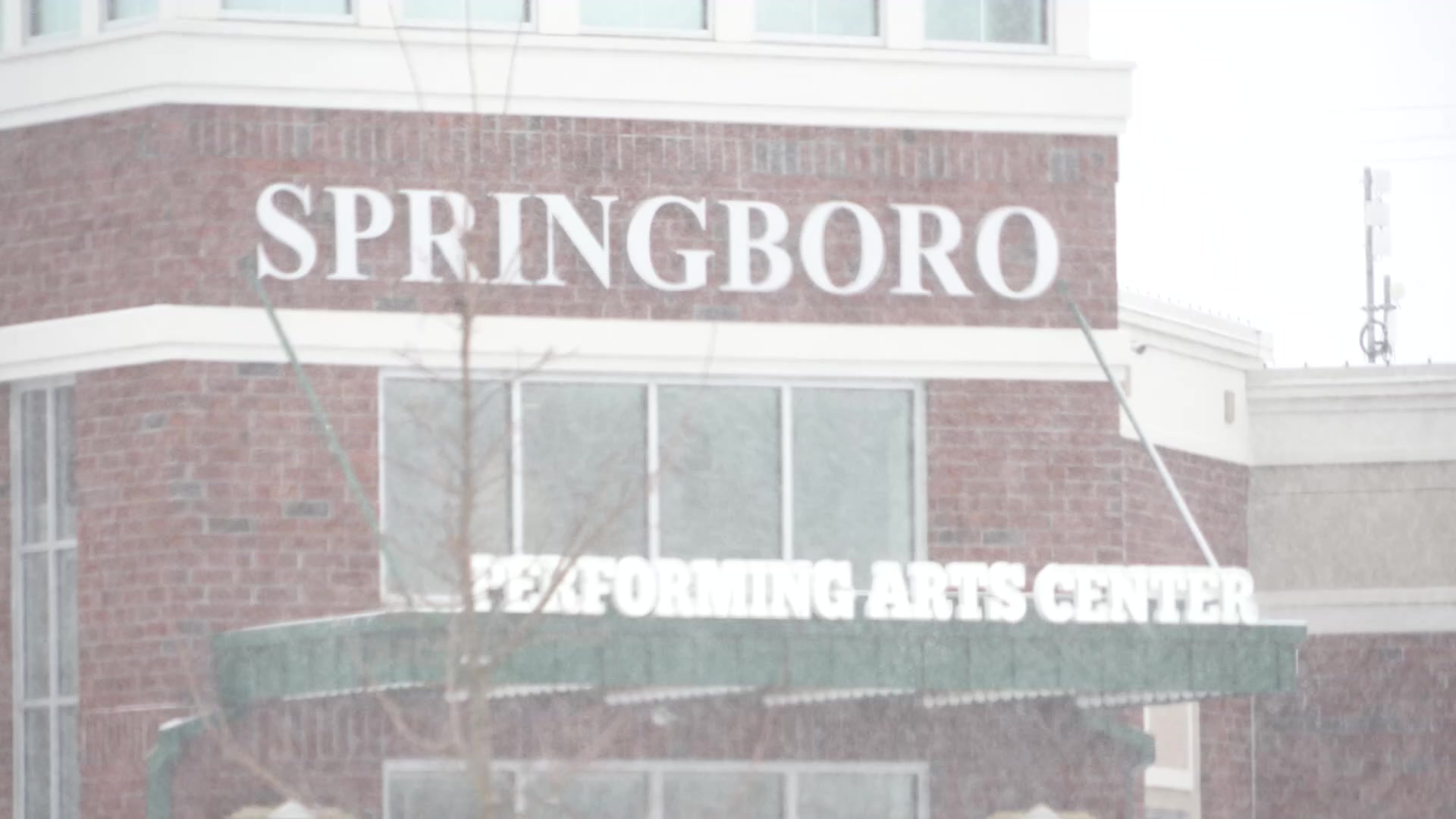 Winter storm hits Springboro, Ohio with heavy snow