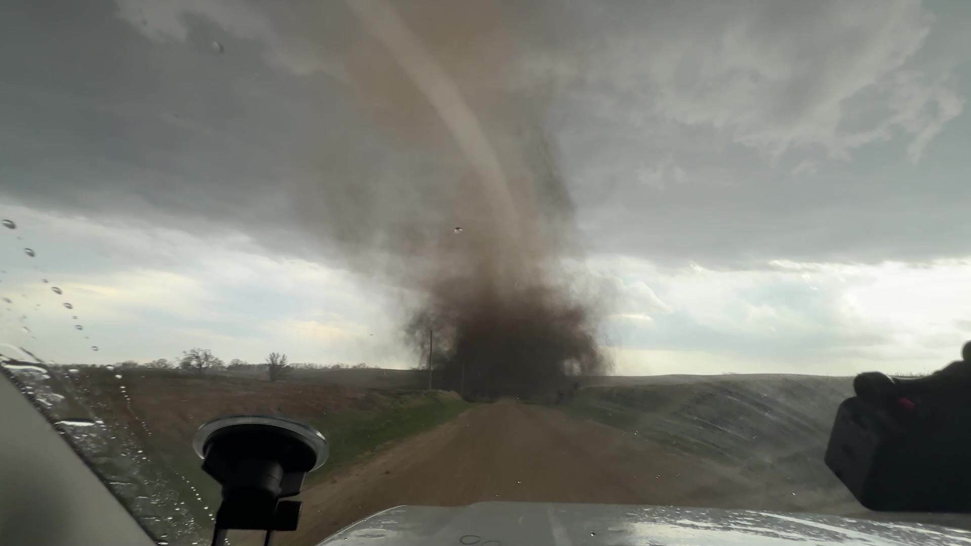 Amazing Photogenic Tornado Near Onslow, Iowa - 4/14/2026