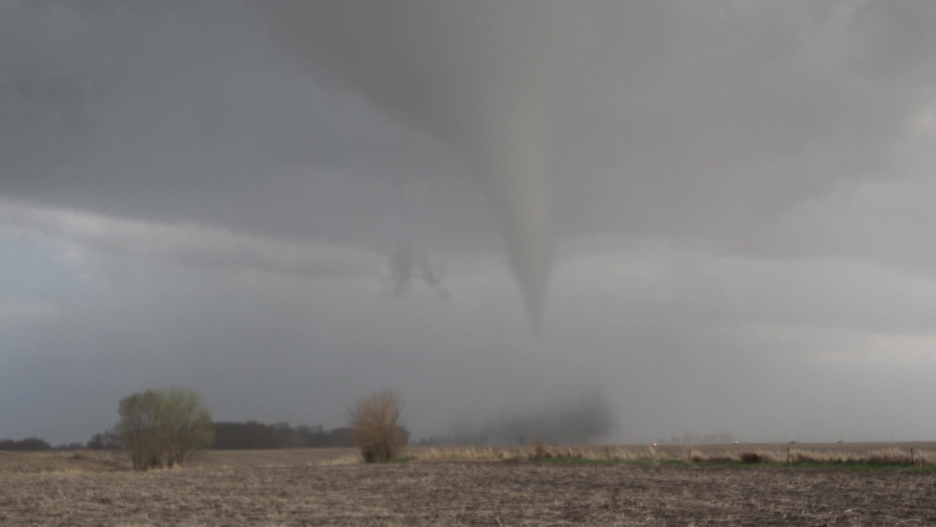 Large Tornado near Truman, Minnesota - 4/13/2026
