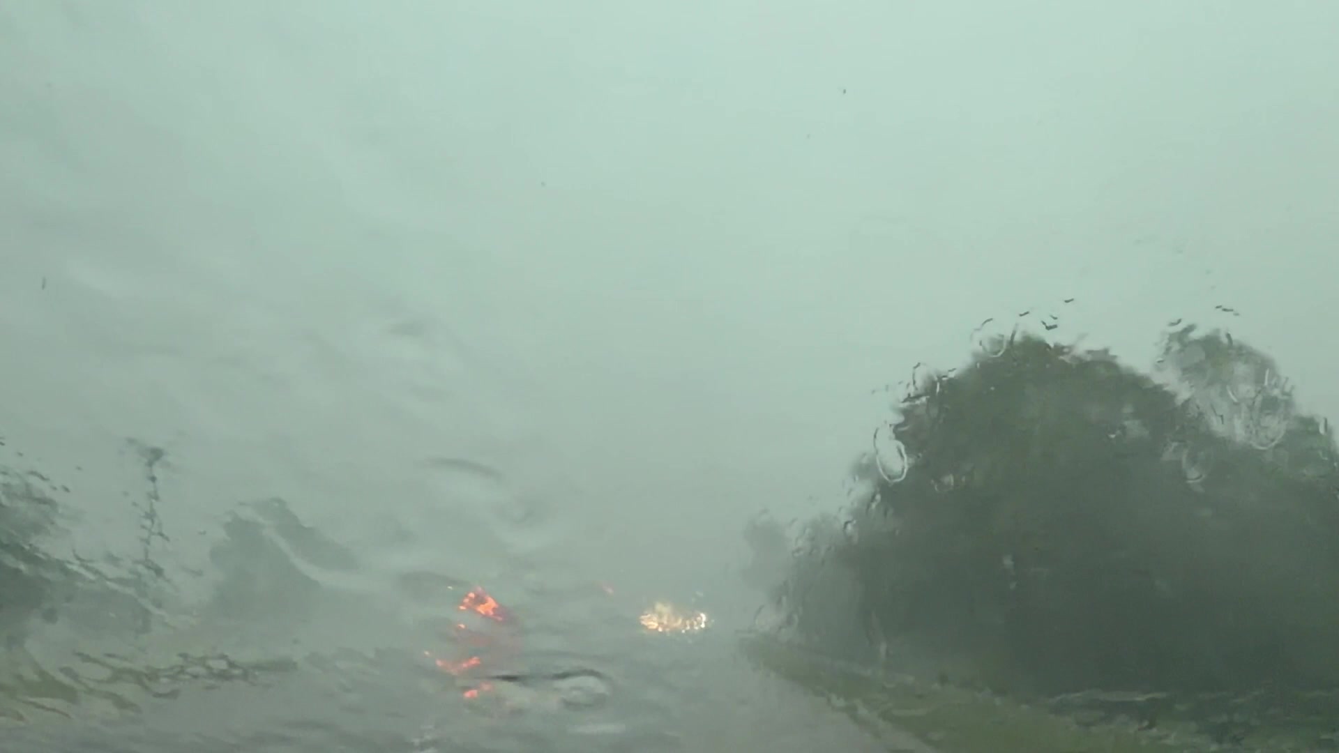Insane Mineral Wells, TX, Tornado, Drivers Caught In Flying Debris
