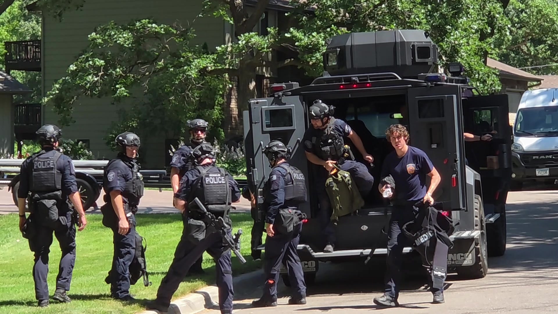Hours Long SWAT Incident and Fire in Burnsville, Minnesota